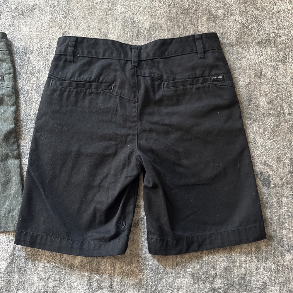Lot of 2 Volcom Youth VMonty Chino Shorts Size 26/27 Black & Gray School - Picture 4 of 10